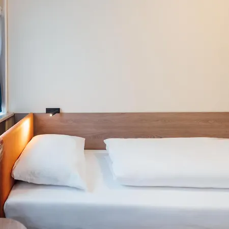 Myky - Free Parking 3* بينهبرغ